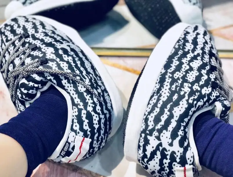 Women Slippers Winter Slipper Lover's Sneakers Winter Warm Shoes Bread Fat Slippers Cute Slides Couple's Slides Slip On Fashion
Women Slippers Winter Slipper Lover's Sneakers Winter Warm Shoes Bread Fat Slippers Cute Slides Couple's Slides Slip On Fashion