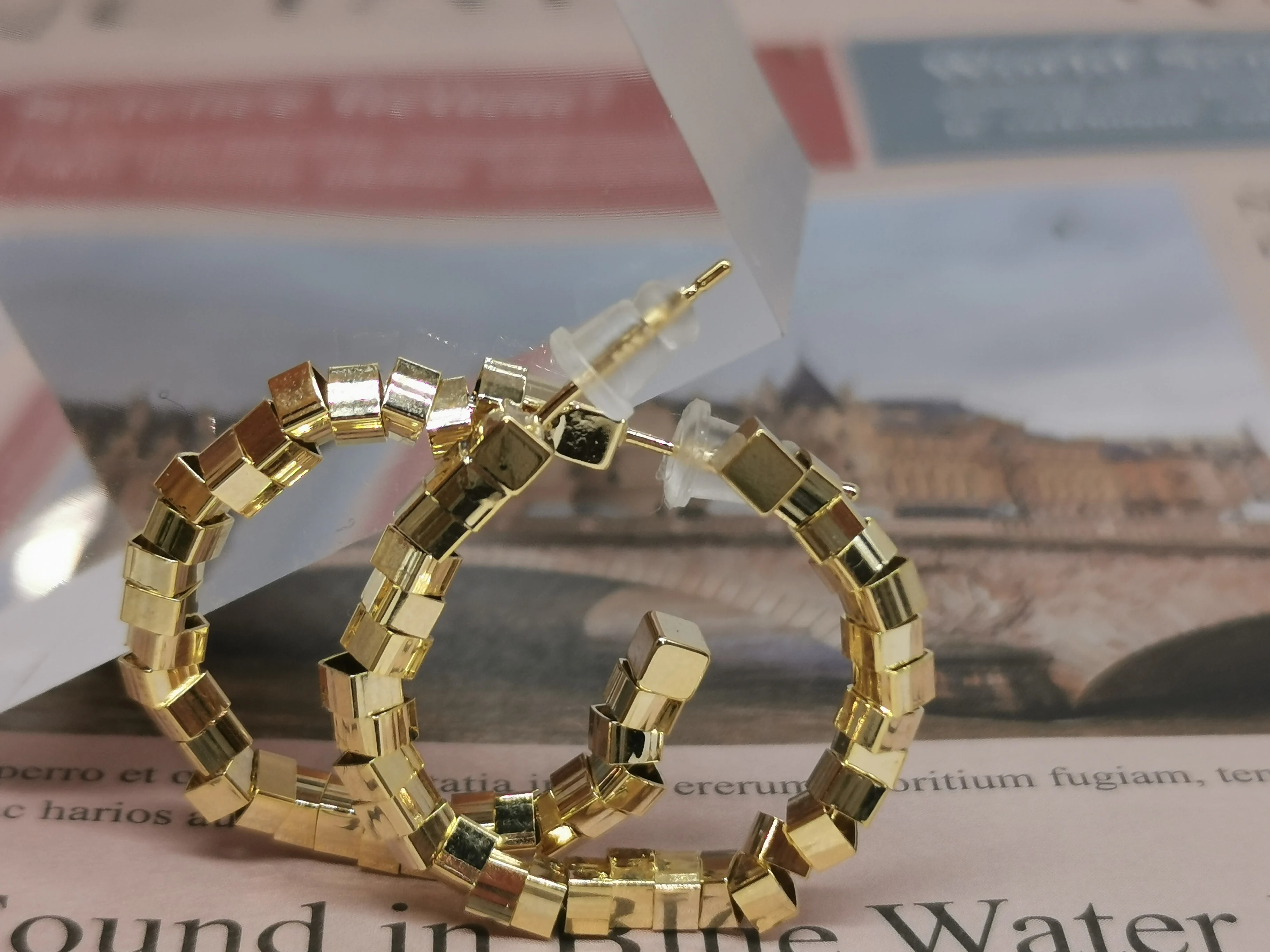 Gold Gilded Hoop Earrings with 360 Rotatable Small Cubes