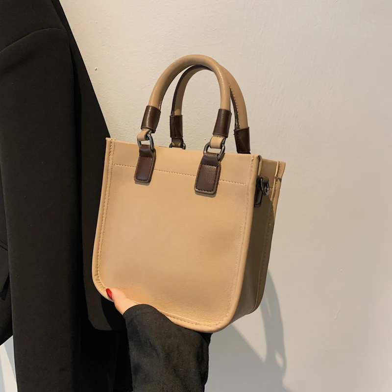 Solid Color Leather PU Trend Crossbody Shoulder Bags for Women 2021 New Fashion Handbag and Purse Luxury Messenger Square Bag
Solid Color Leather PU Trend Crossbody Shoulder Bags for Women 2021 New Fashion Handbag and Purse Luxury Messenger Square Bag