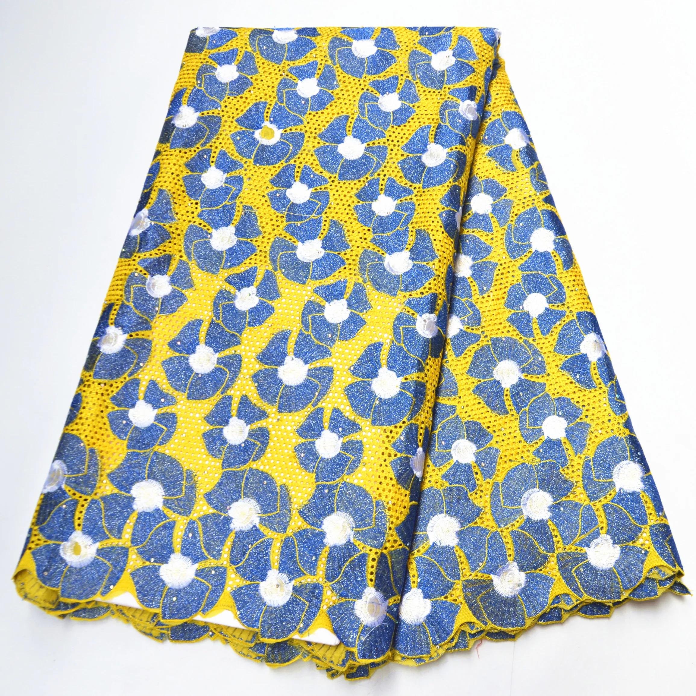 Африканская швейцарская вуаль кружева 2020 дизайн нигерийский 100% хлопок кружевная ткань ФРАНЦУЗСКИЙ великолепный сухой хлопок кружева ткани 5 ярдов Горячая продажа
Африканская швейцарская вуаль кружева 2020 дизайн нигерийский 100% хлопок кружевная ткань ФРАНЦУЗСКИЙ великолепный сухой хлопок кружева ткани 5 ярдов Горячая продажа