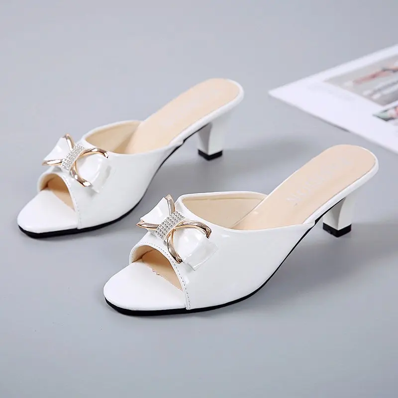 LLOGAI Classic Beige High Quality Slip on Heel Pumps 2021 New Women Slippers Lady Casual Spring Summer Comfort Heel Shoes Zapato
LLOGAI Classic Beige High Quality Slip on Heel Pumps 2021 New Women Slippers Lady Casual Spring Summer Comfort Heel Shoes Zapato