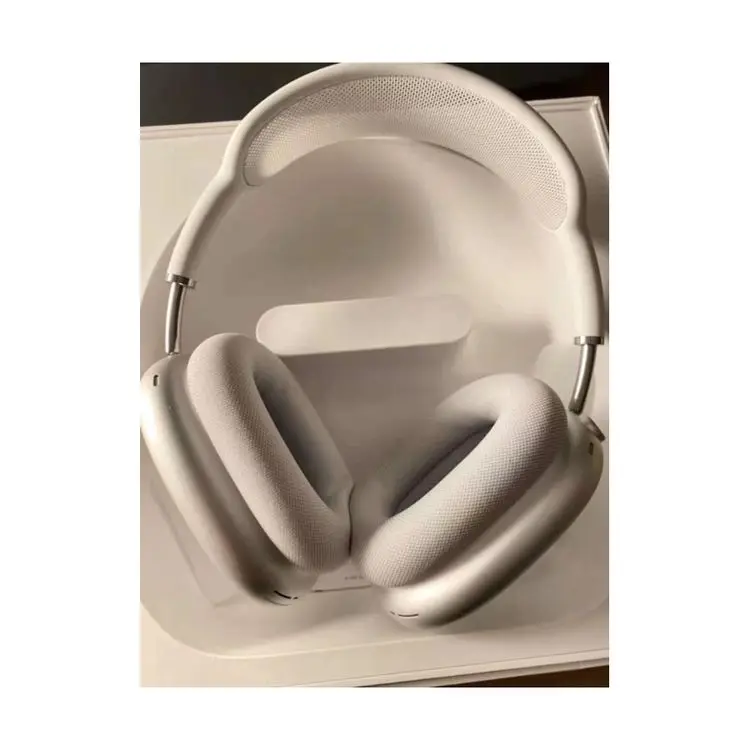 2021 new product Air Max TWS hot sale Noise reduction stereo wireless smart BT earphone
2021 new product Air Max TWS hot sale Noise reduction stereo wireless smart BT earphone