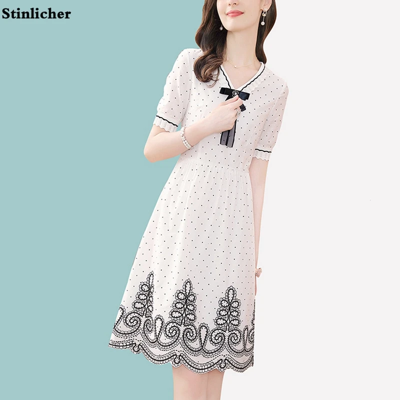Summer Dress Women Bow Short Sleeve Cotton Polka Dot Flower Dress Ladies Casual V-Neck Party Midi Dress Knee-Length Robe Vestido
Summer Dress Women Bow Short Sleeve Cotton Polka Dot Flower Dress Ladies Casual V-Neck Party Midi Dress Knee-Length Robe Vestido