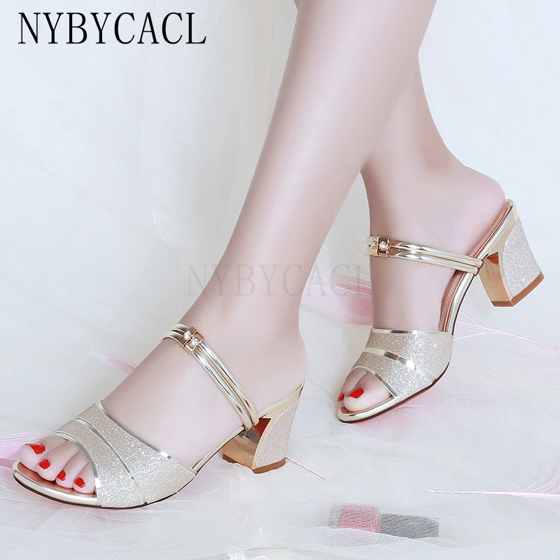 Women Slippers 2022 Summer Shoes Woman Sandals Silver Wedding Shoes Bling Slides Square Heeled Slipper Gold Sandalias Mujer NEW
Women Slippers 2022 Summer Shoes Woman Sandals Silver Wedding Shoes Bling Slides Square Heeled Slipper Gold Sandalias Mujer NEW