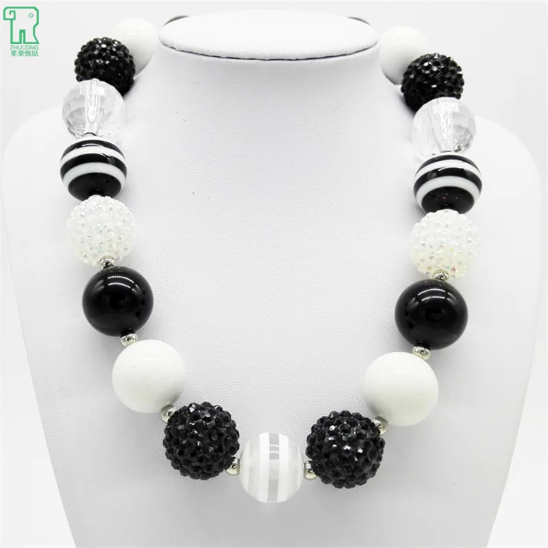 Wholesale 5PCS new black bubblegum bead kids chunky necklace with rhinestones for baby girls jewelry !!
Wholesale 5PCS new black bubblegum bead kids chunky necklace with rhinestones for baby girls jewelry !!
