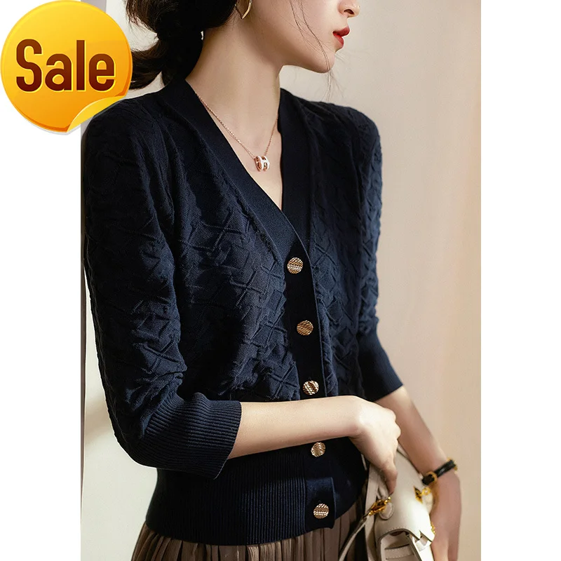 Pavilion three-dimensional relief cotton acetic acid knitted cardigan top women's foreign style spring and autumn new
Pavilion three-dimensional relief cotton acetic acid knitted cardigan top women's foreign style spring and autumn new