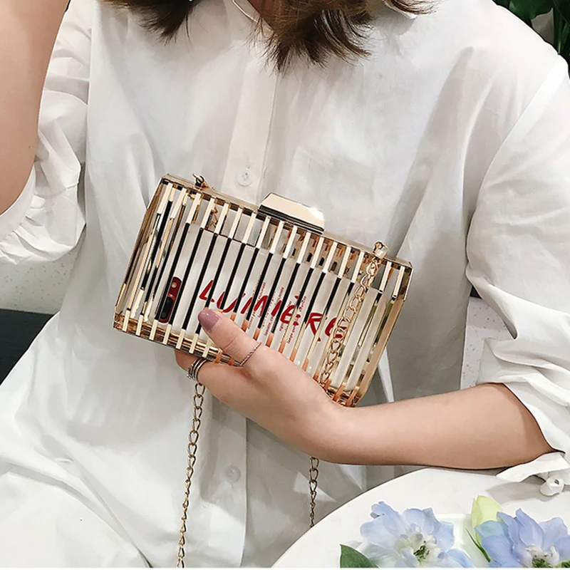 Gold Metal Hollow Fashion Crossbody Bags for Women Chain Box Brand Designer Shoulder Bag Small Party Ladies Clutch Female Purses
Gold Metal Hollow Fashion Crossbody Bags for Women Chain Box Brand Designer Shoulder Bag Small Party Ladies Clutch Female Purses