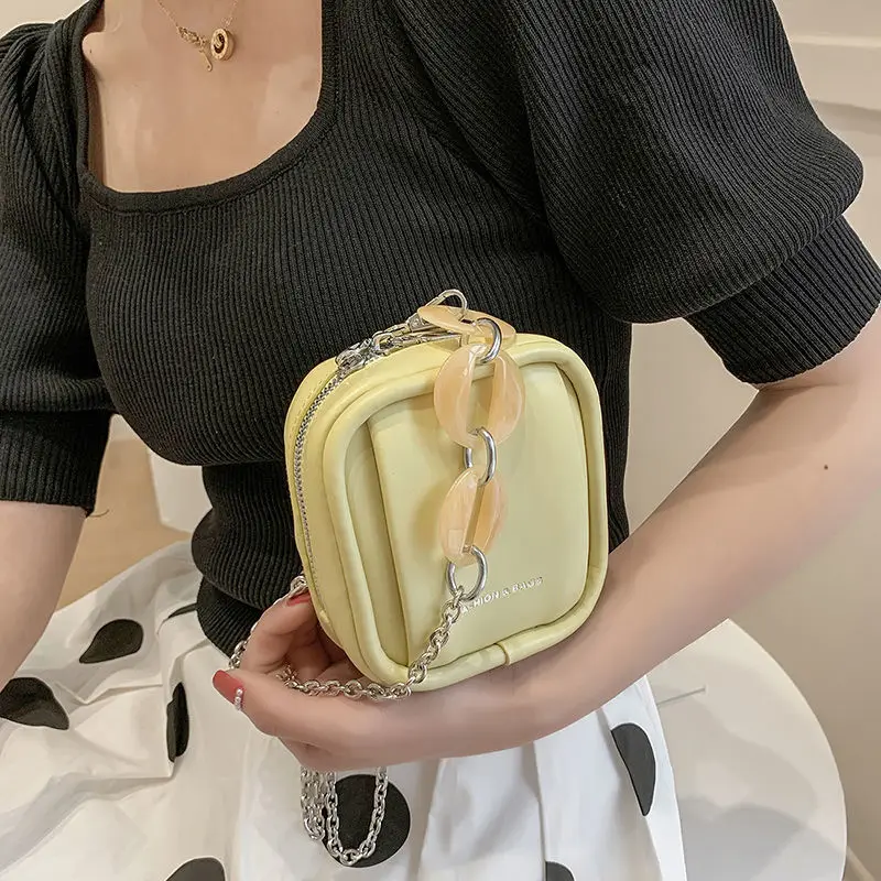 Crossbody Bag Handbag Purse Shoulder Bag Women Bag All-match Fashion Zipper Mini Chain 2021 New PU Leather Solid Color Backpack
Crossbody Bag Handbag Purse Shoulder Bag Women Bag All-match Fashion Zipper Mini Chain 2021 New PU Leather Solid Color Backpack