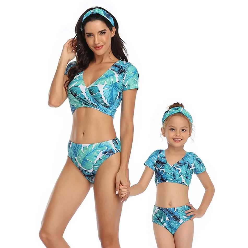 Mother Daughter Swimsuit Printed Bikini 2 Piece Underwear Set Lenceria Beach Wear Family Matching Clothes Parent-child Swimsuit
Mother Daughter Swimsuit Printed Bikini 2 Piece Underwear Set Lenceria Beach Wear Family Matching Clothes Parent-child Swimsuit