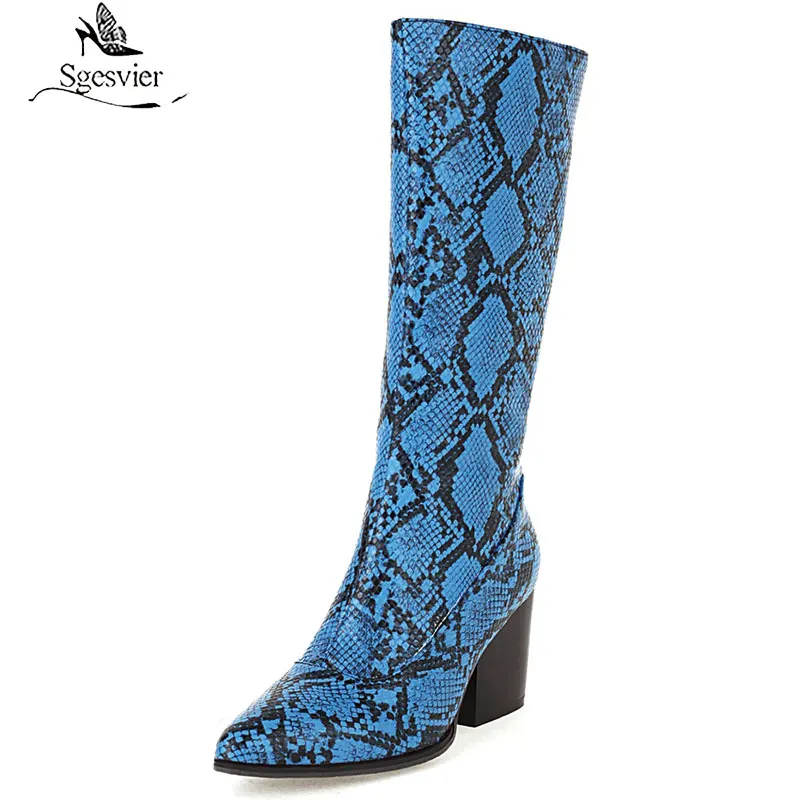 Sgesvier Blue Snake Print Fashion Sexy Female Mid-Calf Boots Pointed Thick Heel Short Plush Shoes Zipper Snake Print Leather
Sgesvier Blue Snake Print Fashion Sexy Female Mid-Calf Boots Pointed Thick Heel Short Plush Shoes Zipper Snake Print Leather