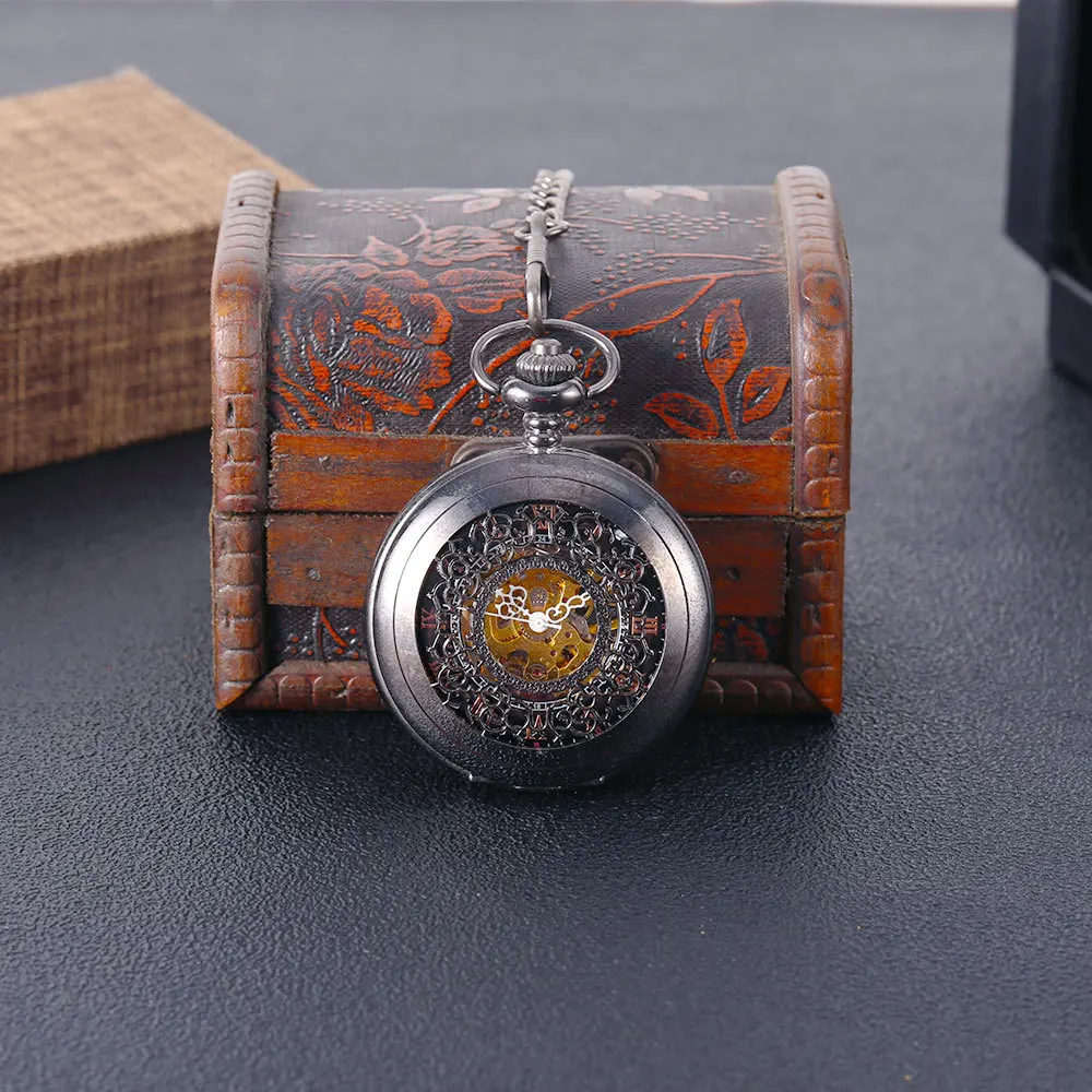 Men's Watches Nostalgic Black Thick Chain Carved Dense Flower Hollow Pattern Mechanical Classical Men's Mechanical Pocket Watch 
Men's Watches Nostalgic Black Thick Chain Carved Dense Flower Hollow Pattern Mechanical Classical Men's Mechanical Pocket Watch