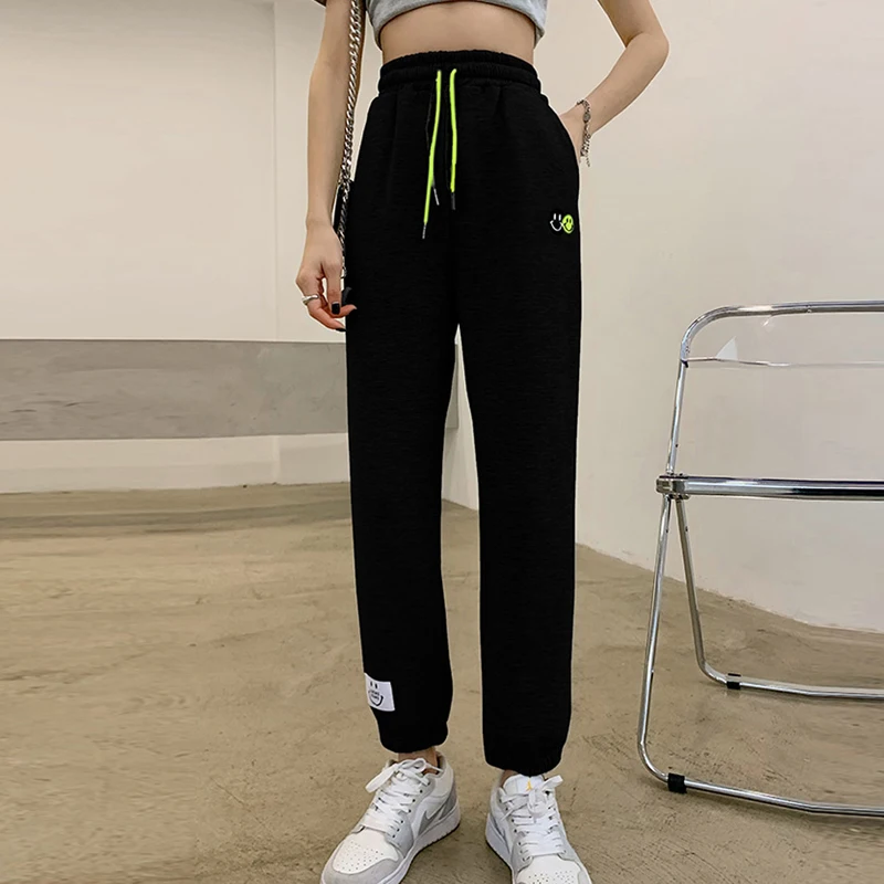 Autumn Korean Fashion Sweatpant Women Black Loose Casual Sport Trousers Drawstring High Wasit Lady Pants Street Wear New
Autumn Korean Fashion Sweatpant Women Black Loose Casual Sport Trousers Drawstring High Wasit Lady Pants Street Wear New