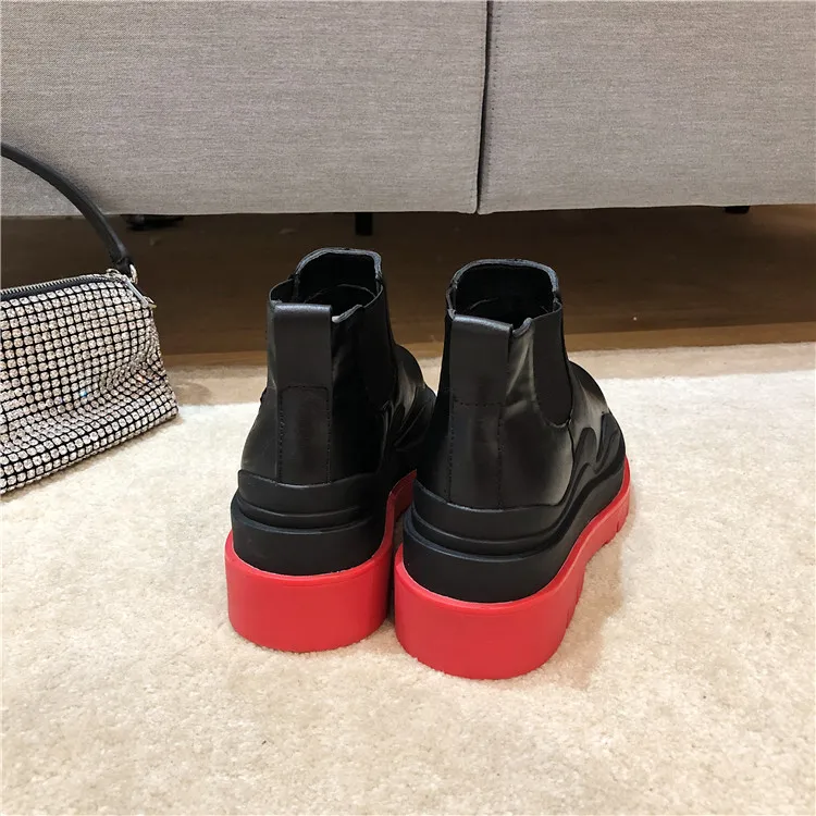 Shoes Women Short Boots Clear Thick Sole Round Toe Genuine Leather Slip-On Ankle Boots Combat Boots 2020 Autumn Fashion Boots
Shoes Women Short Boots Clear Thick Sole Round Toe Genuine Leather Slip-On Ankle Boots Combat Boots 2020 Autumn Fashion Boots