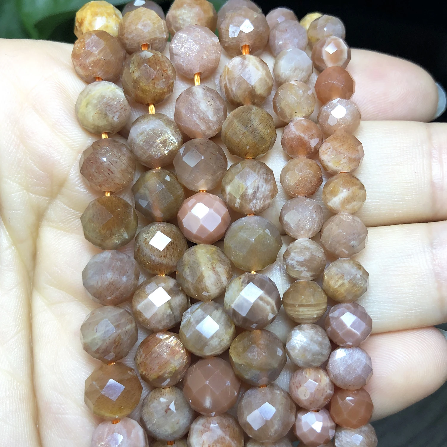 Natural Faceted Sunstone Beads For Jewelry Making 6mm 8mm Round Sun Stone Loose Spacer Beads DIY Bracelet Accessories 7.5'' 
Natural Faceted Sunstone Beads For Jewelry Making 6mm 8mm Round Sun Stone Loose Spacer Beads DIY Bracelet Accessories 7.5''