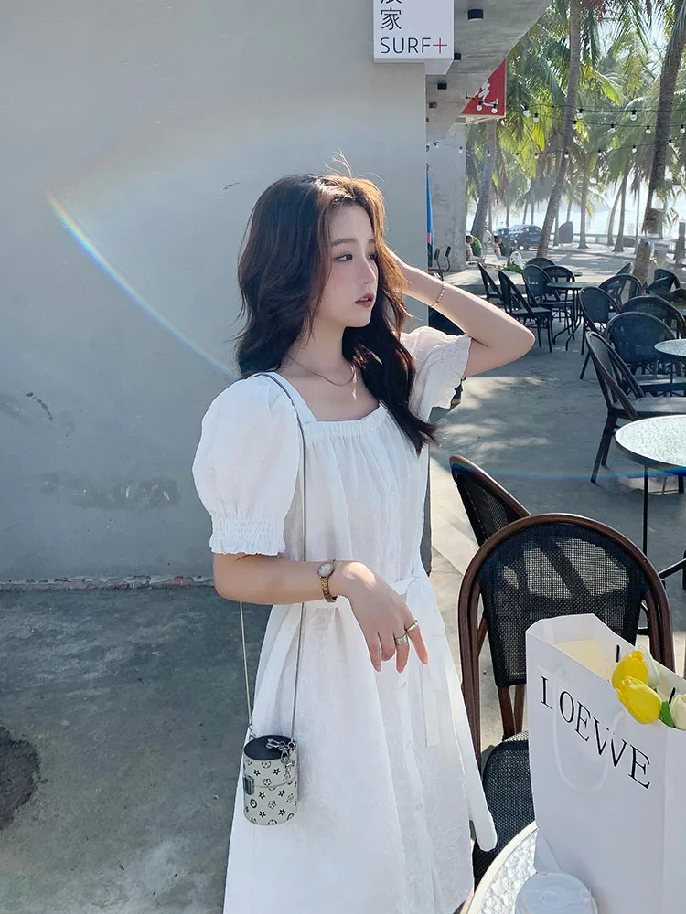 Fresh summer bubble sleeve dress, female Xia 2021 new white collar shirt, French salt, sweet
Fresh summer bubble sleeve dress, female Xia 2021 new white collar shirt, French salt, sweet