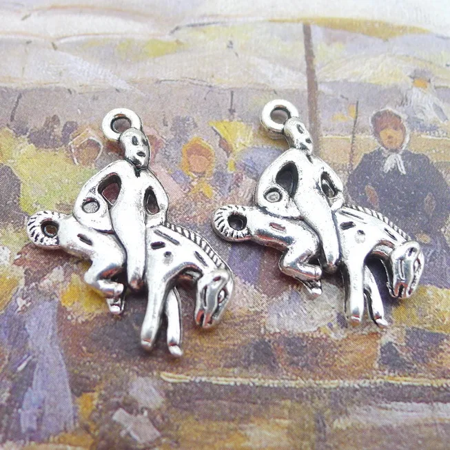 8 PCS/Lot 28mm*21mm Pendant Antique Silver Color Horse and Rider Charms For DIY Jewelry Making DIY Keychain
8 PCS/Lot 28mm*21mm Pendant Antique Silver Color Horse and Rider Charms For DIY Jewelry Making DIY Keychain
