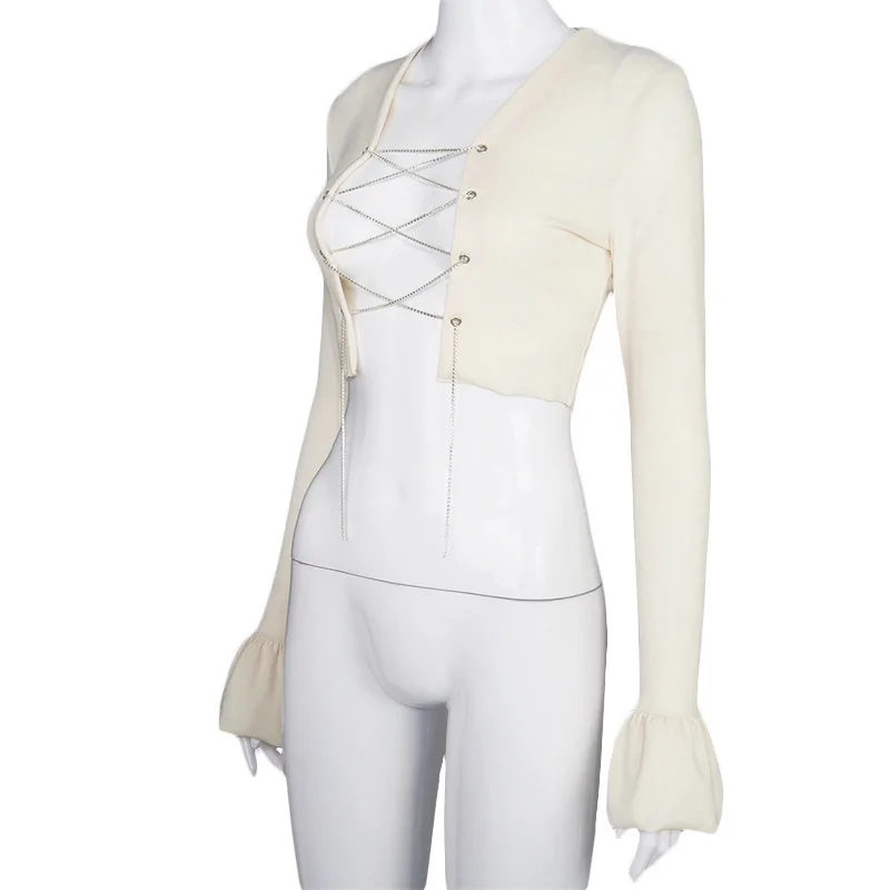 Adogirl 2020 Fall Fashion Women Sexy Drill Chain Bandage Hollow out T Shirts Long Flare Sleeve Solid Cardigan Women Crop Tops
Adogirl 2020 Fall Fashion Women Sexy Drill Chain Bandage Hollow out T Shirts Long Flare Sleeve Solid Cardigan Women Crop Tops