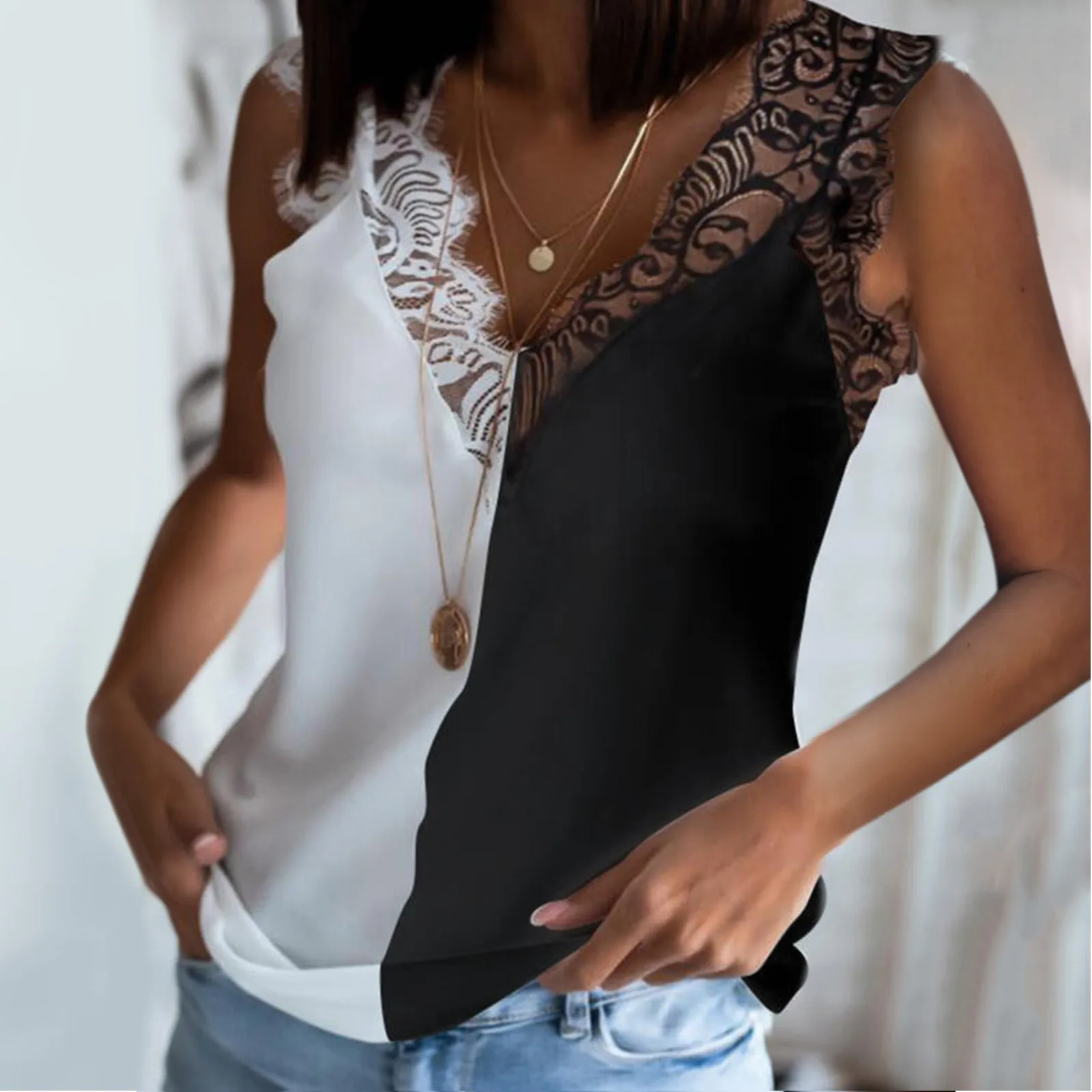 Harajuku Sleeveless Lace Blouse Women Patchwork Skinny Lace Vest Loose Crop Blouse Loose Multicolor Tops
Harajuku Sleeveless Lace Blouse Women Patchwork Skinny Lace Vest Loose Crop Blouse Loose Multicolor Tops