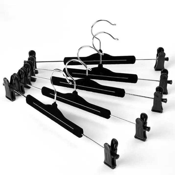 100pcs Hanger link Black Velvet Flocked Hanger with Clips for Pants and Skirt Wholesale
100pcs Hanger link Black Velvet Flocked Hanger with Clips for Pants and Skirt Wholesale