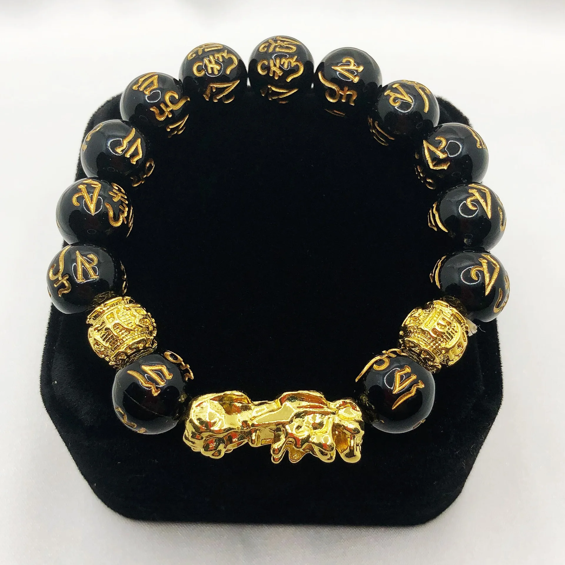 Christmas ornaments 2021 new men's bracelet צמידים לנשים All-match jewelry for men and women Lucky transfer personalized jewelry
Christmas ornaments 2021 new men's bracelet צמידים לנשים All-match jewelry for men and women Lucky transfer personalized jewelry