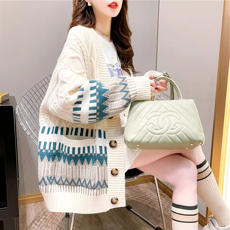 2021 Autumn and Winter New Knitted Cardigan Thick Sweater Cardigan Lazy Style Ethnic Sweater Cardigan Sweater Coat
2021 Autumn and Winter New Knitted Cardigan Thick Sweater Cardigan Lazy Style Ethnic Sweater Cardigan Sweater Coat