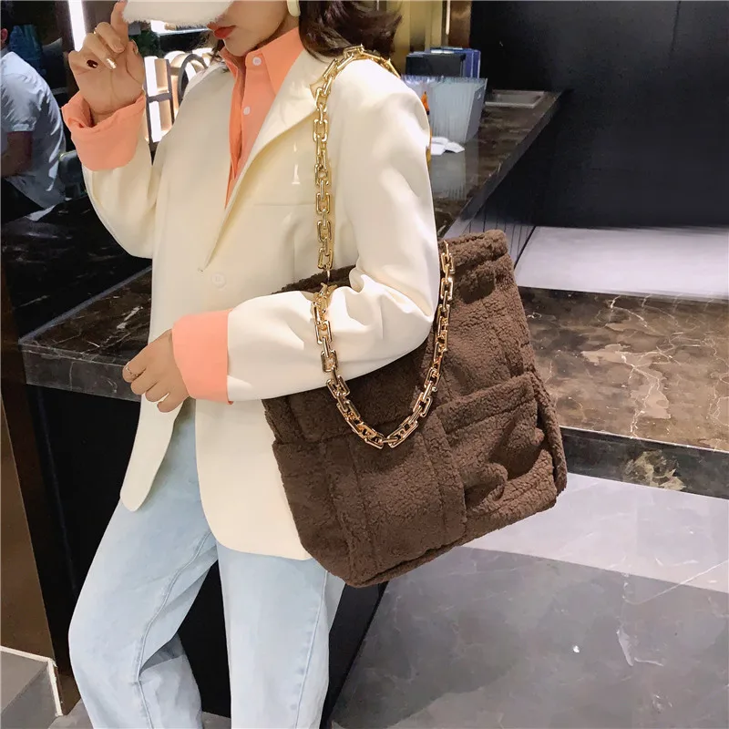 Winter Chain Faux Fur Tote for Women Plush Large Capacity Female Shoulder Bags Plaid Candy Furry Ladies Purses and Handbags 2021
Winter Chain Faux Fur Tote for Women Plush Large Capacity Female Shoulder Bags Plaid Candy Furry Ladies Purses and Handbags 2021