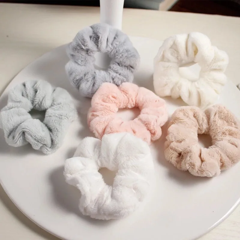 1Pcs Korean Style Fashion Hair Accessories Pure Color Plush for Girl Women Nice Gift Ponytail Holder Autumn and Winter
1Pcs Korean Style Fashion Hair Accessories Pure Color Plush for Girl Women Nice Gift Ponytail Holder Autumn and Winter