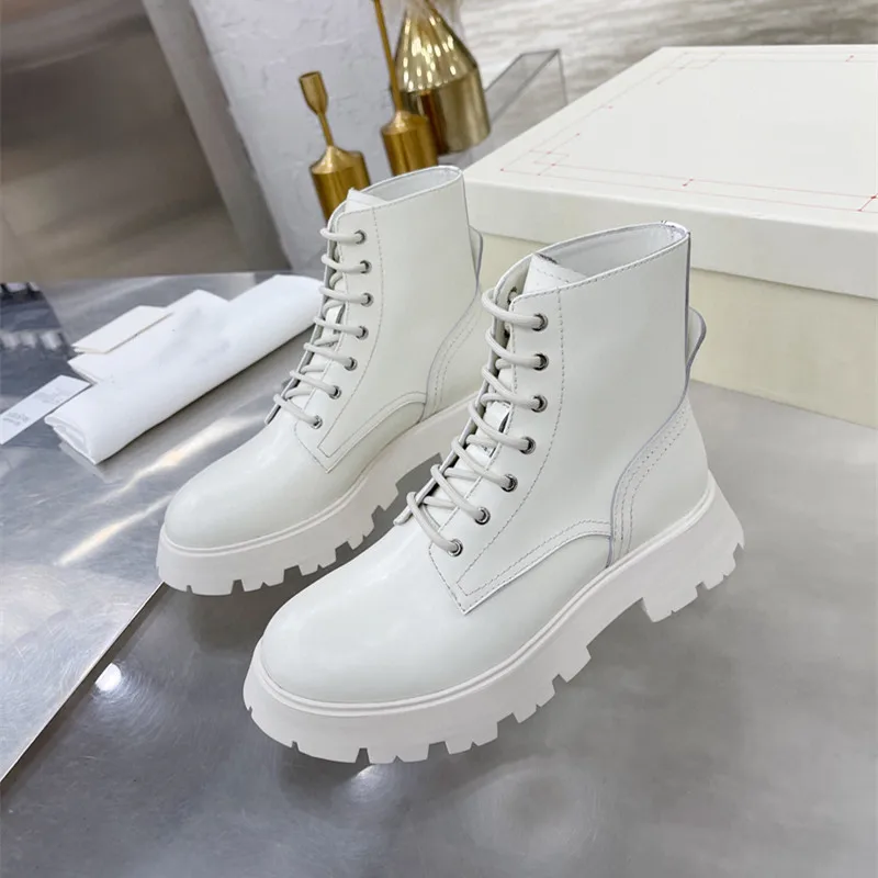 Women's boots Martin boots women's new height increased thick-soled short boots lace-up motorcycle leather women's boots
Women's boots Martin boots women's new height increased thick-soled short boots lace-up motorcycle leather women's boots