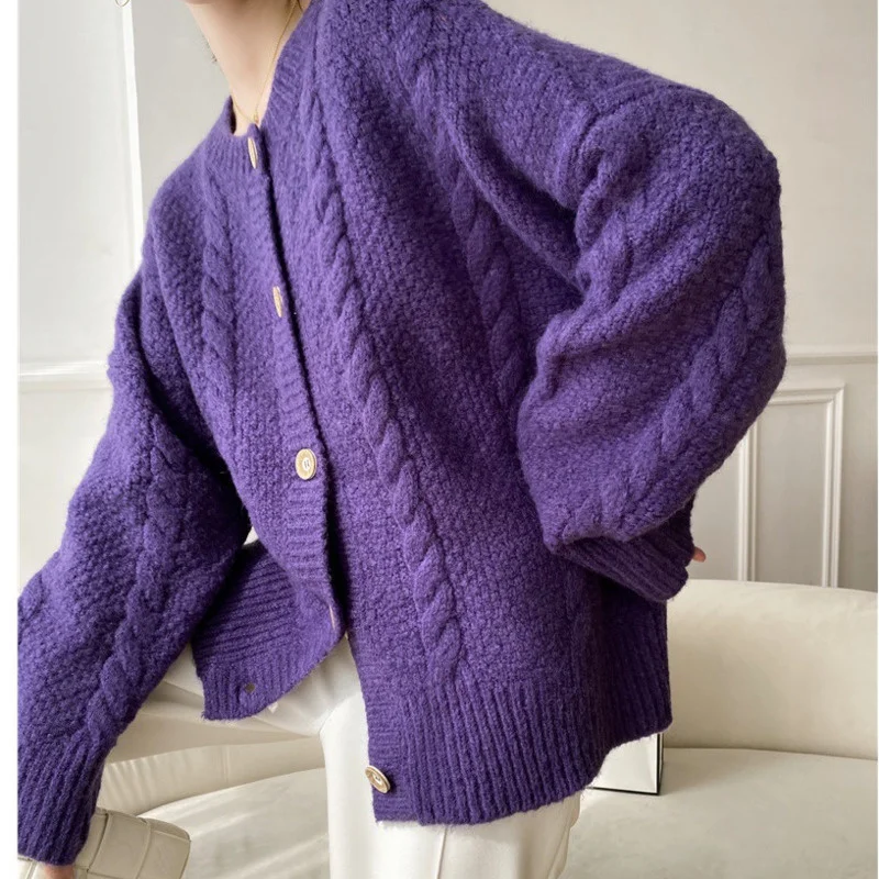 2021 Autumn New Sweater Buttons Pure Color Korean Knitted Thick Sweaters Casual Round Neck Female Coat U008
2021 Autumn New Sweater Buttons Pure Color Korean Knitted Thick Sweaters Casual Round Neck Female Coat U008