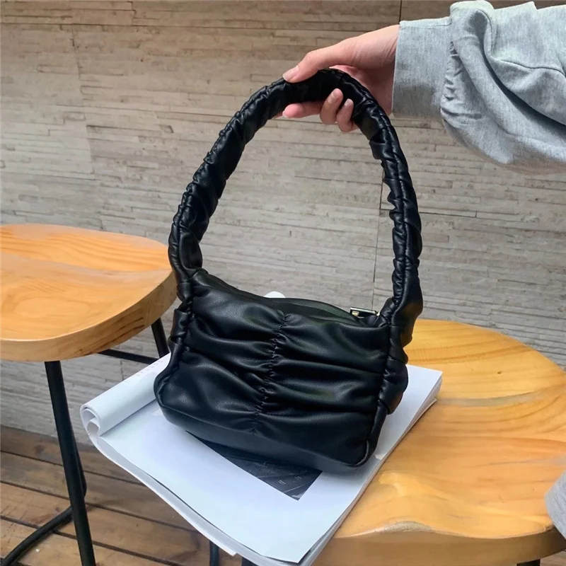 2022 New Style Boutique Handbags for Women Luxury Deisgner Brand All Match Pleated Single Shoulder Bags Designer Dating Purses
2022 New Style Boutique Handbags for Women Luxury Deisgner Brand All Match Pleated Single Shoulder Bags Designer Dating Purses