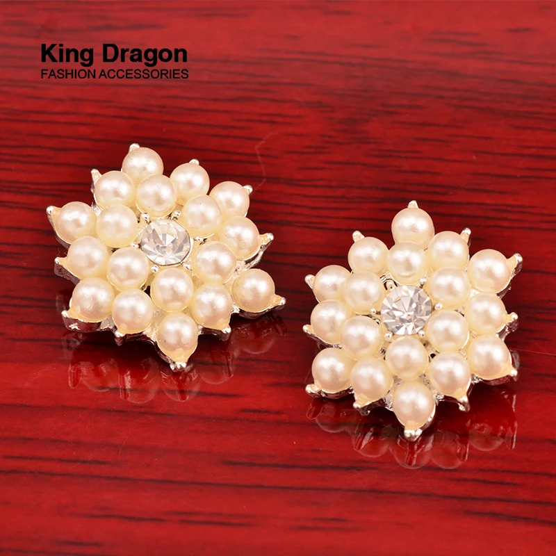 New Arrival Rhinestone Pearl Buttons With Shank Back 5PCS/Lot 22MM Silver Color Wedding Button KD170
New Arrival Rhinestone Pearl Buttons With Shank Back 5PCS/Lot 22MM Silver Color Wedding Button KD170
