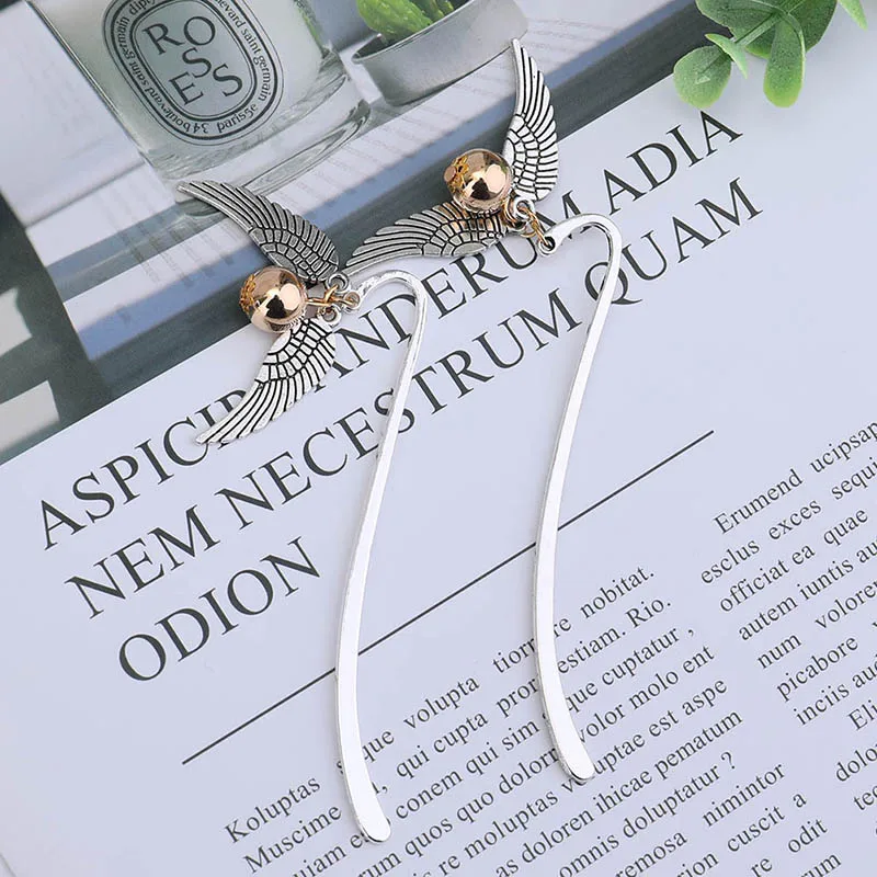 

1Pc Vintage Wing Shape Bookmark Alloy Reading Page Mark for Students Teachers Graduation Gifts School Office Supplies