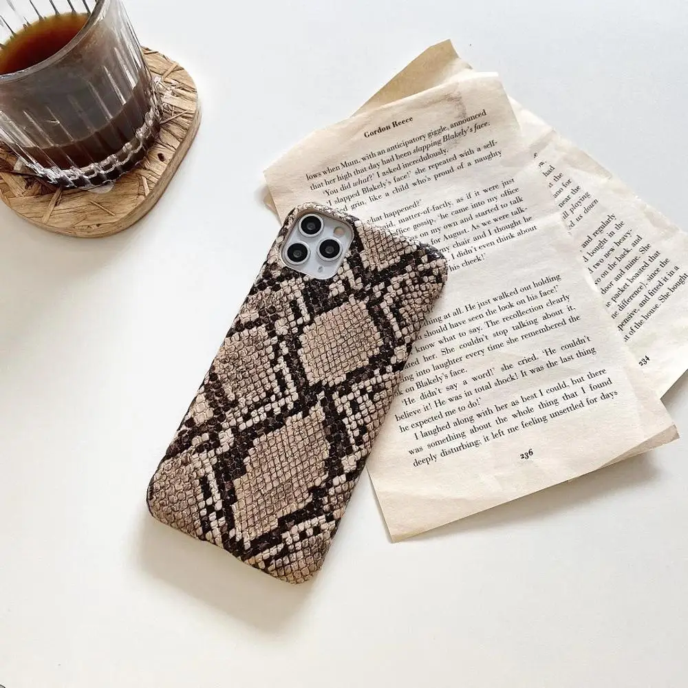 Luxury Snake Skin PU Leather Cases For iphone 12 11Pro Max 7 8 Plus X XS Max XR Phone Case Crocodile Texture gg Back Cover Coque
Luxury Snake Skin PU Leather Cases For iphone 12 11Pro Max 7 8 Plus X XS Max XR Phone Case Crocodile Texture gg Back Cover Coque