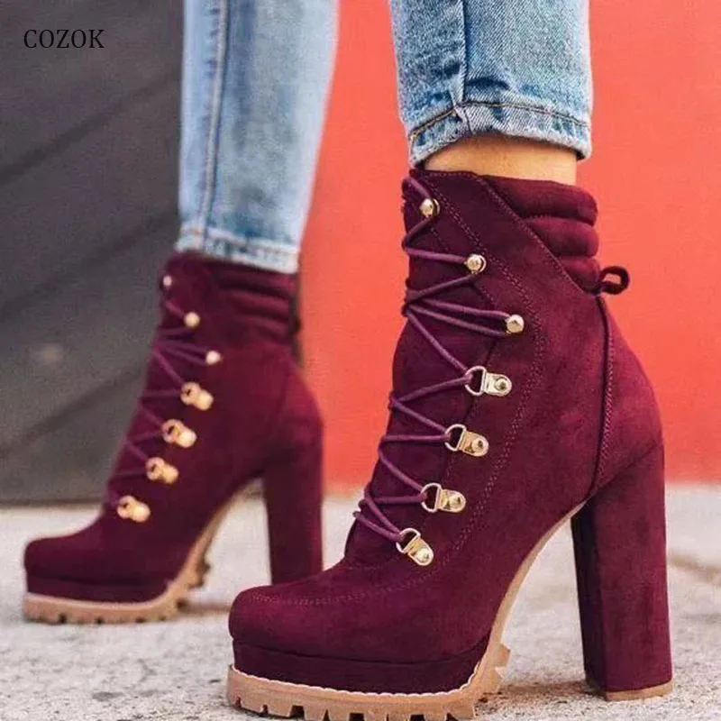 Women's Rivets Ankle Boots 2021 Autumn Winter Woman Flock Thick High Heel Pumps Ladies Shoes Female Platform Footwear Plus Size
Women's Rivets Ankle Boots 2021 Autumn Winter Woman Flock Thick High Heel Pumps Ladies Shoes Female Platform Footwear Plus Size