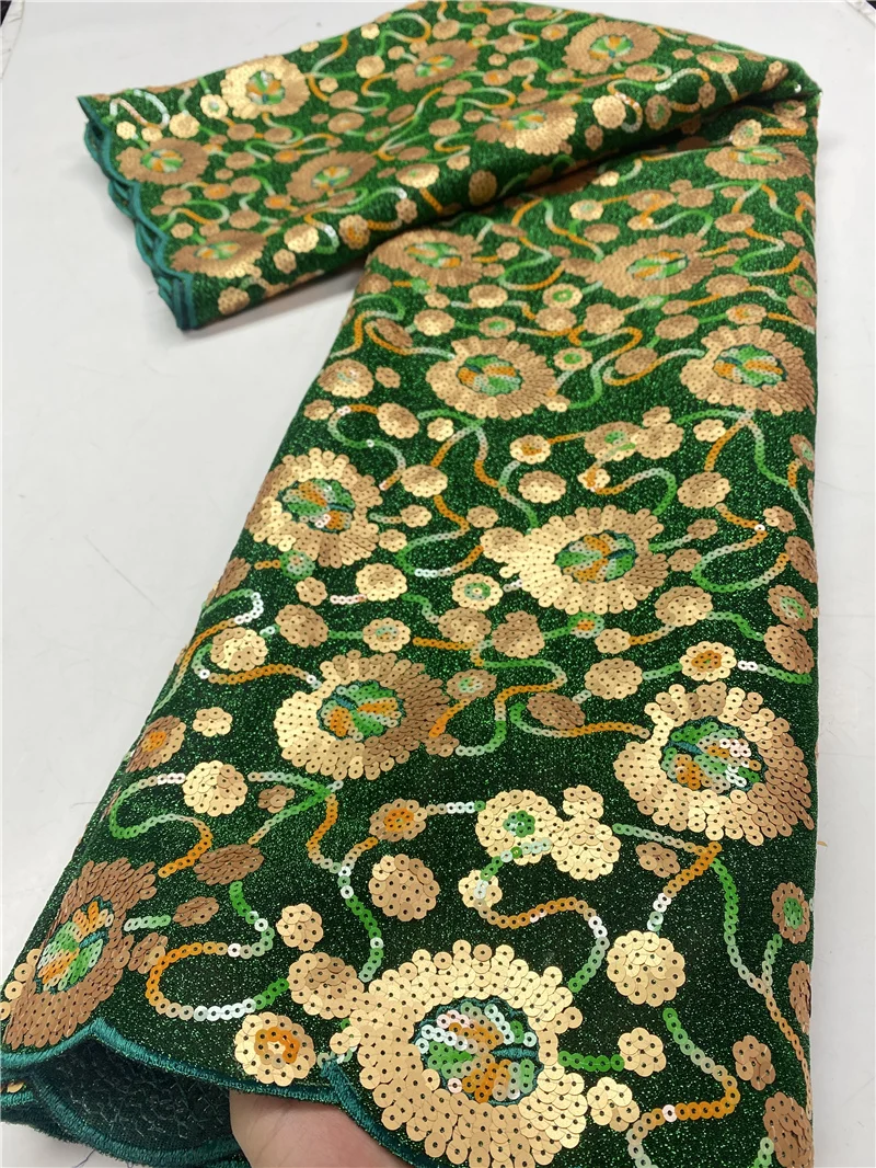 PGC Velvet African Lace Fabric 2021 High Quality Lace Embroidery French Sequins Lace Fabric For Wedding Party Sewing YA3869B-2 
PGC Velvet African Lace Fabric 2021 High Quality Lace Embroidery French Sequins Lace Fabric For Wedding Party Sewing YA3869B-2