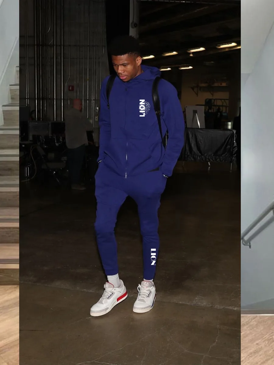 New style hooded zipper sweater suit casual sports letter LION printing 2-piece set of European code
New style hooded zipper sweater suit casual sports letter LION printing 2-piece set of European code