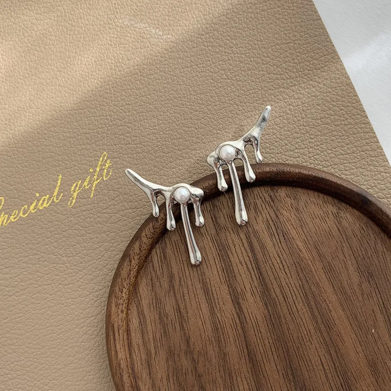 Irregular metal Clip on Earrings No Hole Ear Clips Exaggerated geometry Clip Earring Without Piercing Minimalist Earring CE768M
Irregular metal Clip on Earrings No Hole Ear Clips Exaggerated geometry Clip Earring Without Piercing Minimalist Earring CE768M