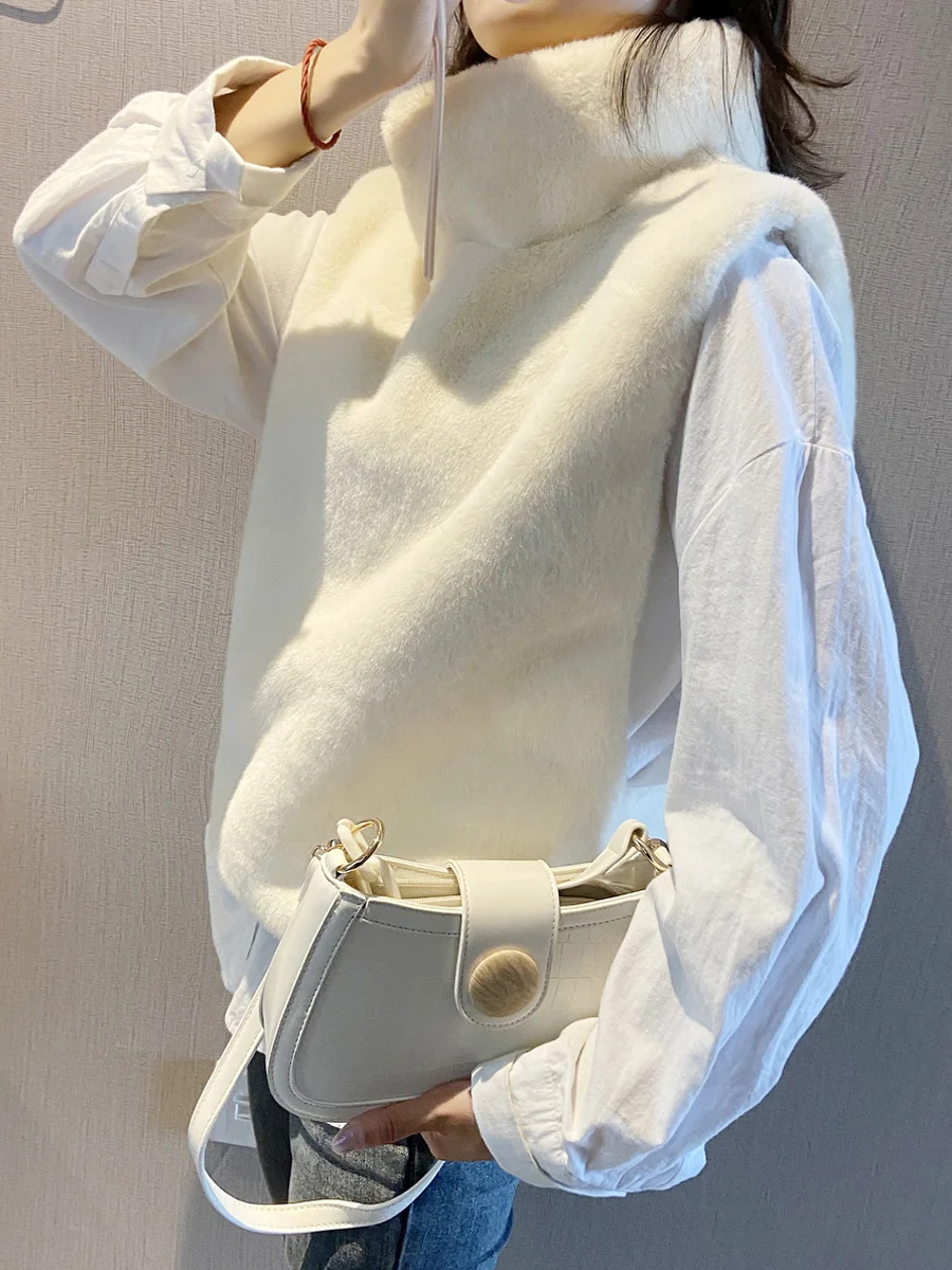 2021Female skin collection thin fashion fitting mink skin mink winter vest jacket new style
2021Female skin collection thin fashion fitting mink skin mink winter vest jacket new style
