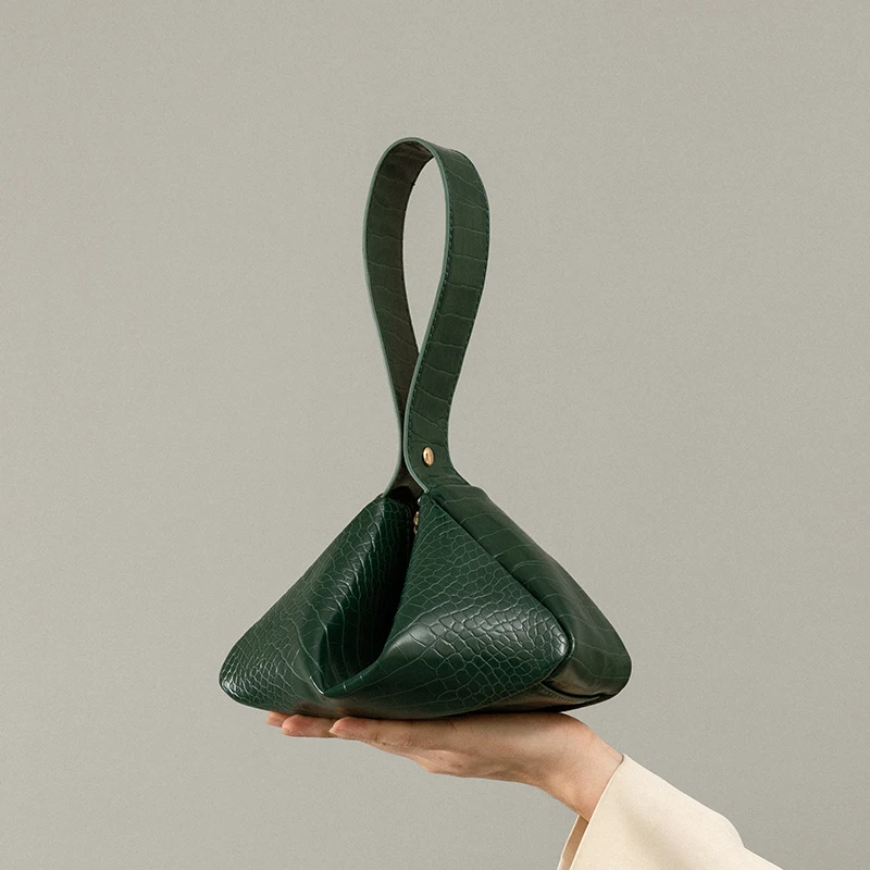 Crocodile pattern Tote Bucket bag 2021 New High-quality PU Leather Women's Designer Handbag Vintage Shoulder Messenger Bag
Crocodile pattern Tote Bucket bag 2021 New High-quality PU Leather Women's Designer Handbag Vintage Shoulder Messenger Bag