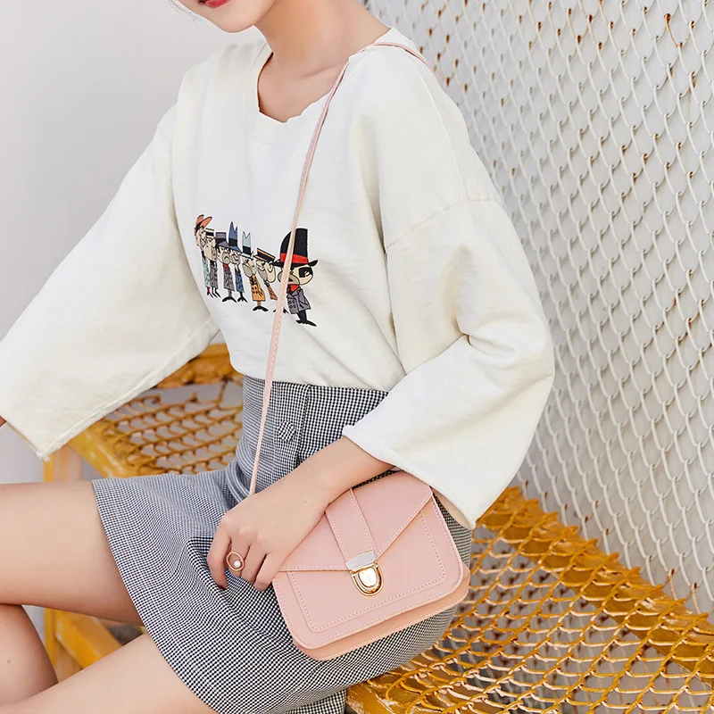 2021 new female bag lock small square bag simple shoulder messenger bag mobile phone bag PU solid color female bag
2021 new female bag lock small square bag simple shoulder messenger bag mobile phone bag PU solid color female bag