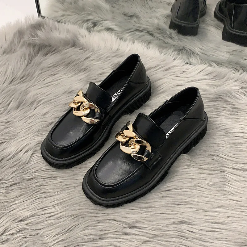 Женские кожаные кроссовки на плоской подошве, универсальные повседневные кроссовки на танкетке с пряжкой, весна-осень 2021
Женские кожаные кроссовки на плоской подошве, универсальные повседневные кроссовки на танкетке с пряжкой, весна-осень 2021