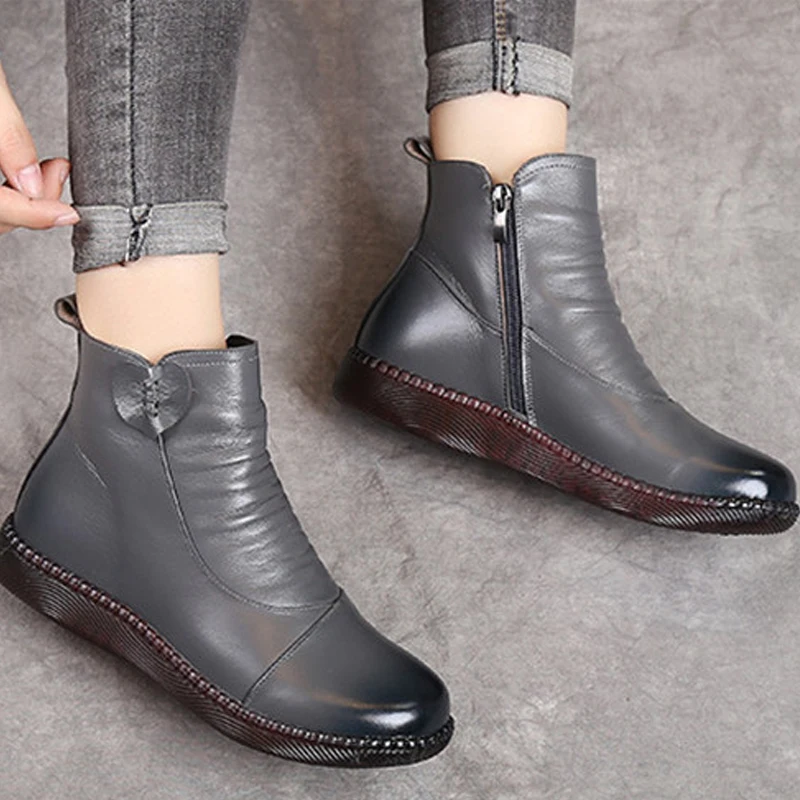 YAERNI Autumn Women's Shoes Leather Boots Women Fashion Winter Boots Women Flats Non-slip Warm Platform Shoes Women
YAERNI Autumn Women's Shoes Leather Boots Women Fashion Winter Boots Women Flats Non-slip Warm Platform Shoes Women