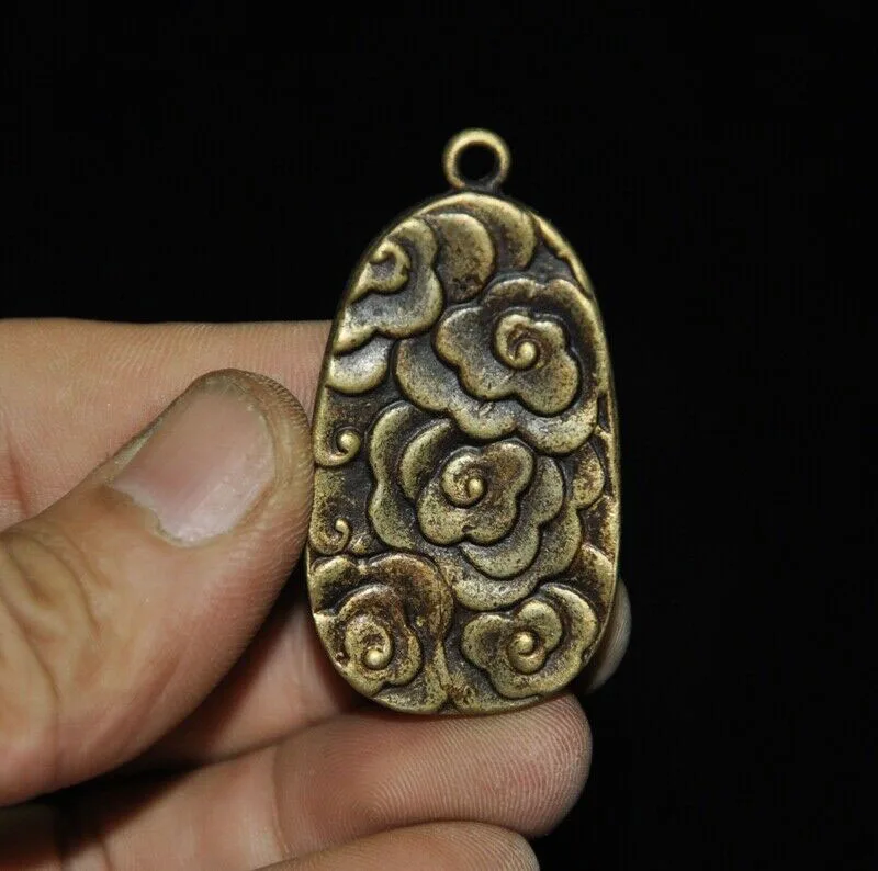 wedding decoration Rare Tibet Buddhism Temple Pure Bronze Kwan-yin Guanyin Buddha Talisman Pendant
wedding decoration Rare Tibet Buddhism Temple Pure Bronze Kwan-yin Guanyin Buddha Talisman Pendant