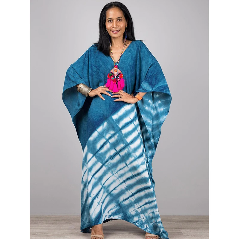 Женское платье-макси с принтом, V-образным вырезом
Женское платье-макси с принтом, V-образным вырезом