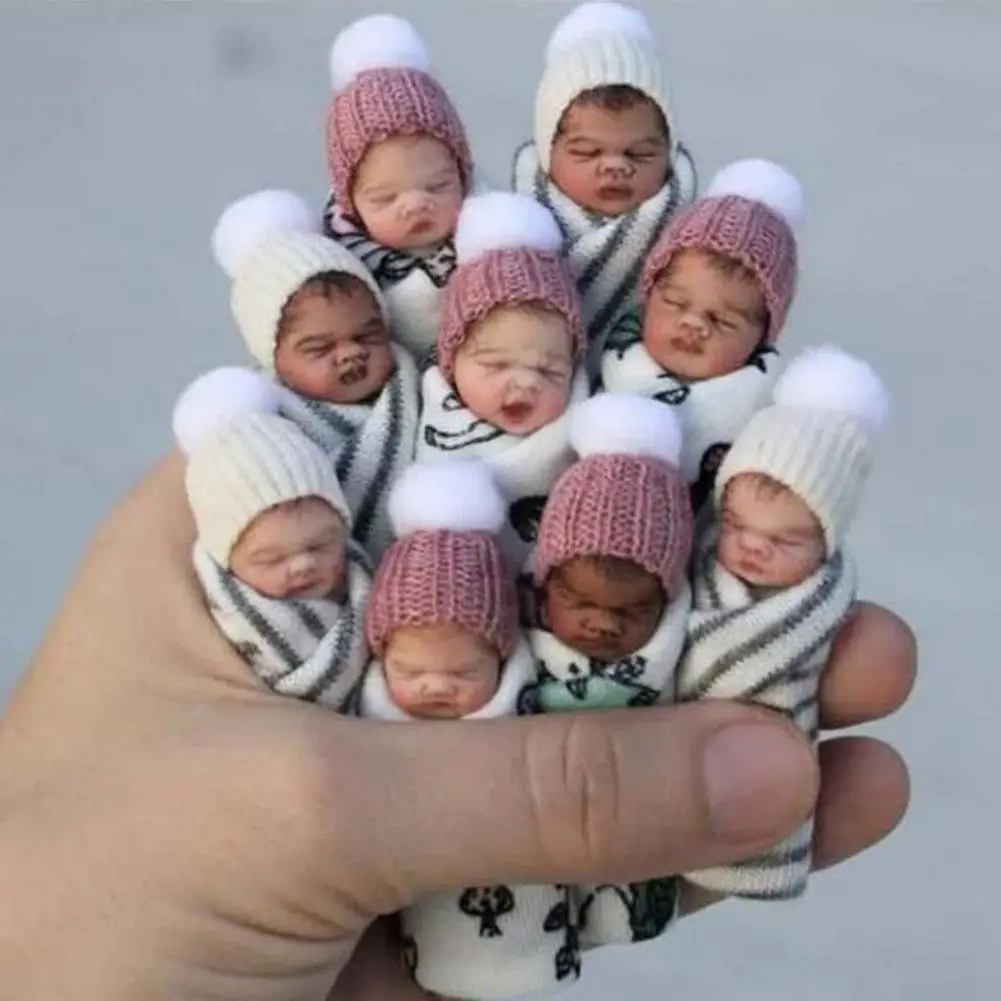 Cute Simulation Doll Baby Pvc Ornaments Rebirth Doll Dolls Interactive Clothes Baby And Real Finger Hats Gift Mini Z8P3
Cute Simulation Doll Baby Pvc Ornaments Rebirth Doll Dolls Interactive Clothes Baby And Real Finger Hats Gift Mini Z8P3