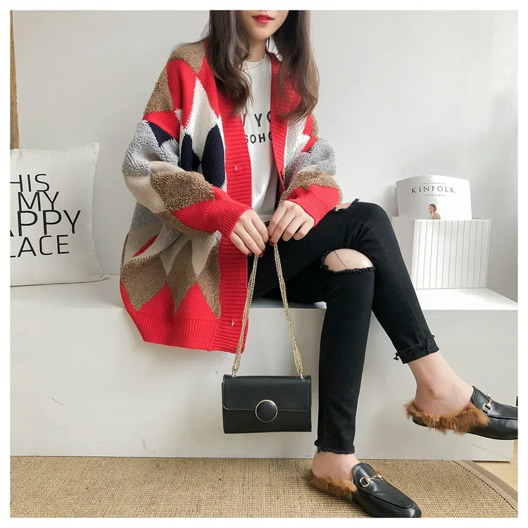 Women Knitted Fashion Loose Sweater Spring Autumn V-Neck Long Sleeve Single Breasted Female Cardigan
Women Knitted Fashion Loose Sweater Spring Autumn V-Neck Long Sleeve Single Breasted Female Cardigan