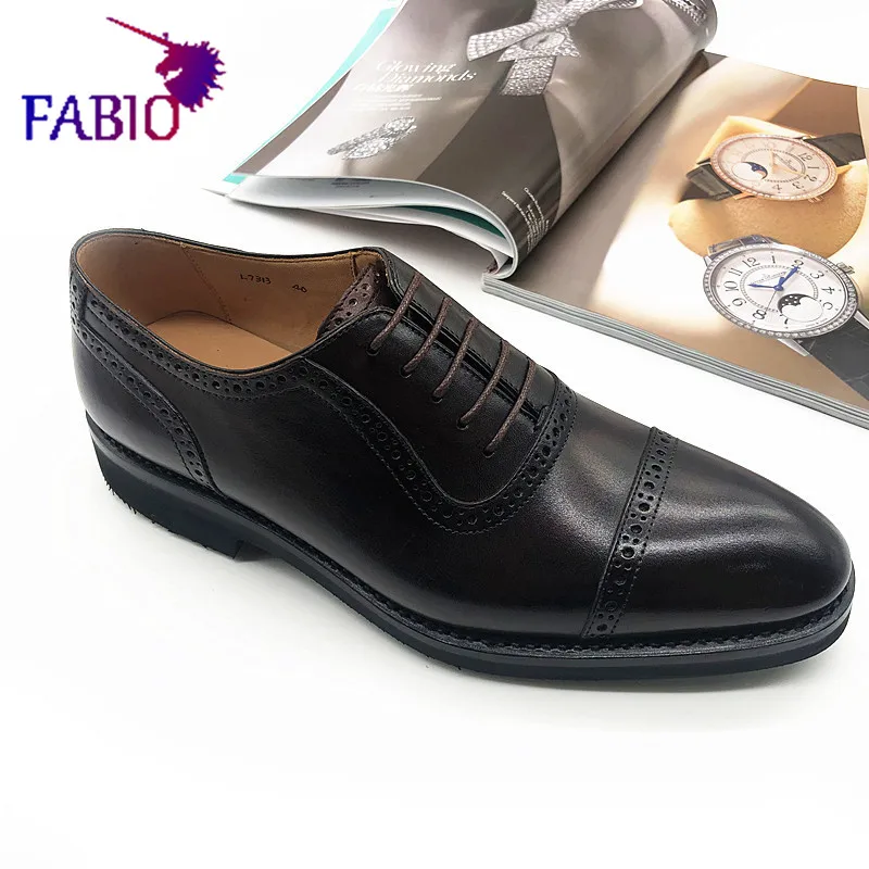 French cowhide leather shoes microwave wheel outsole men's shoes are made by hand
French cowhide leather shoes microwave wheel outsole men's shoes are made by hand