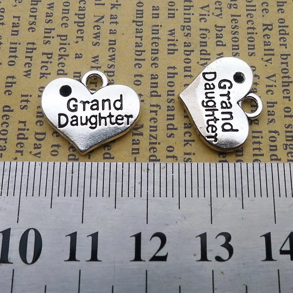 100pcs Grand Daughter Heart Charms 17mm x 15mm DIY Jewelry Making Pendant Antique Silver Color
100pcs Grand Daughter Heart Charms 17mm x 15mm DIY Jewelry Making Pendant Antique Silver Color