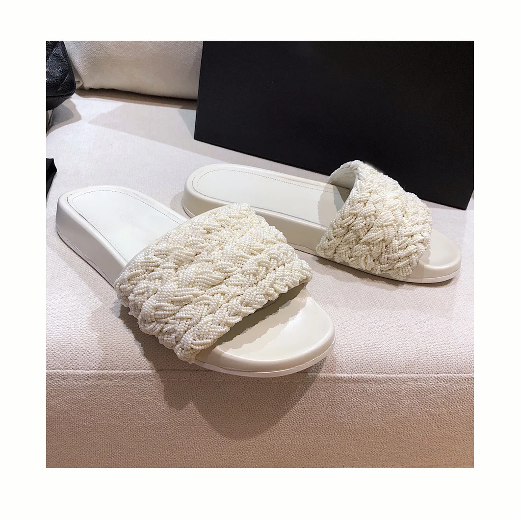 Prowow Outdoor Beach Slipper Women Wearing Fairy Style New Pearl Leather Sandals Flat Luxury String Beads Chunky Sandals
Prowow Outdoor Beach Slipper Women Wearing Fairy Style New Pearl Leather Sandals Flat Luxury String Beads Chunky Sandals