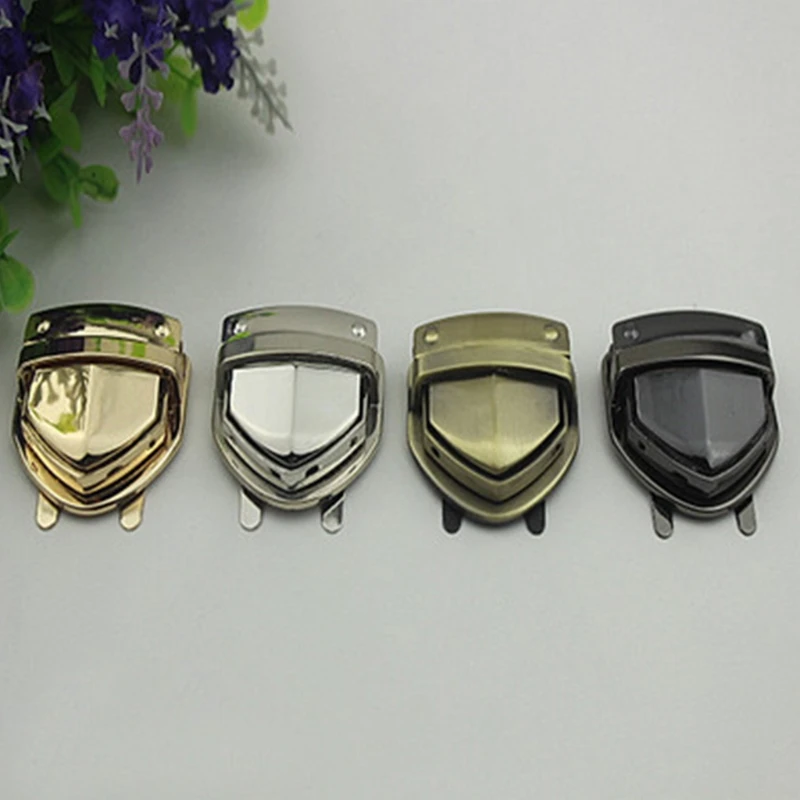 Metal Clasp Turn Lock Twist Lock for DIY Handbag Bag Purse Hardware Accessories L9BE
Metal Clasp Turn Lock Twist Lock for DIY Handbag Bag Purse Hardware Accessories L9BE